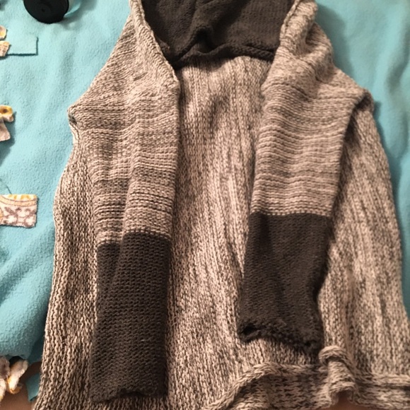 Sweater - Picture 1 of 1